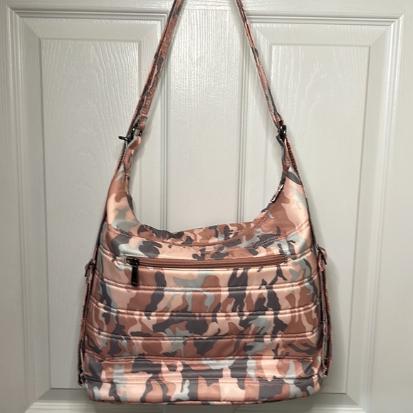 Lug Zipliner 2 Medium Tote - Picture 2 of 10